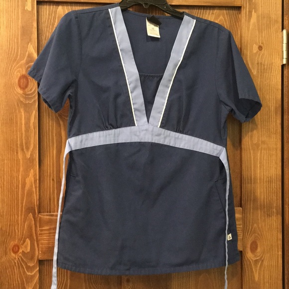 3 scrub tops - Picture 2 of 7